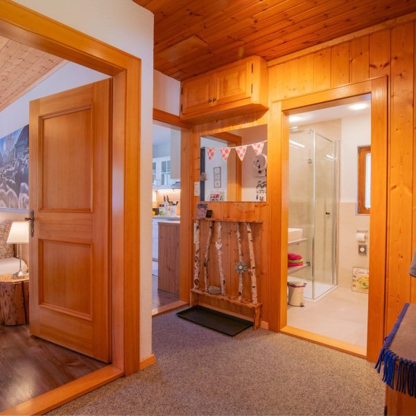 HausBertaMontafon_WohnungElsa_Vorraum